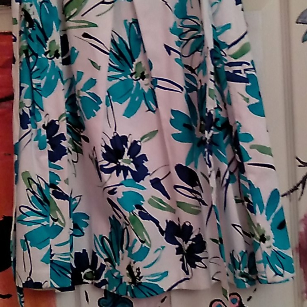 Prom dress - Picture 2 of 4